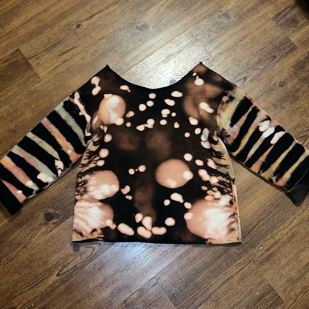 Black Tie Dye Scoop Neck Upcycled Long Sleeve Cropped Pullover Size M - Picture 2 of 11